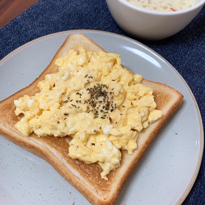 ふっくらとろとろ卵トースト☆